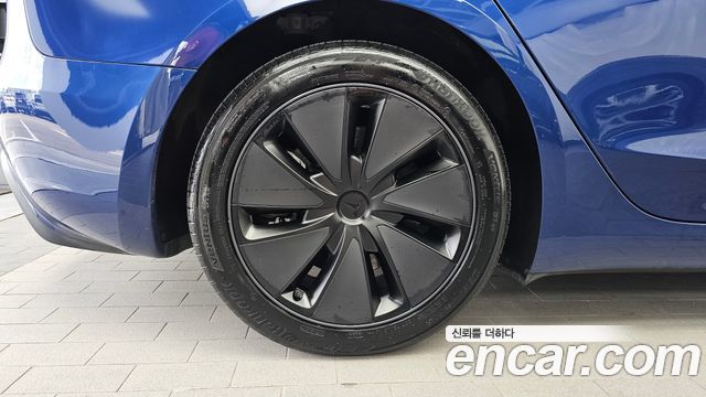 Tesla Model 3 Long Range AWD - фото 4