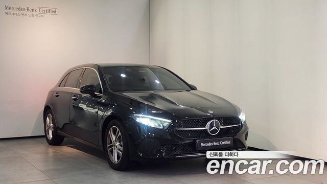 Mercedes-Benz A-Class W177 A220 Hatchback - фото 0