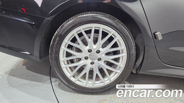Audi A6 35 TDI Premium C7 - фото 4