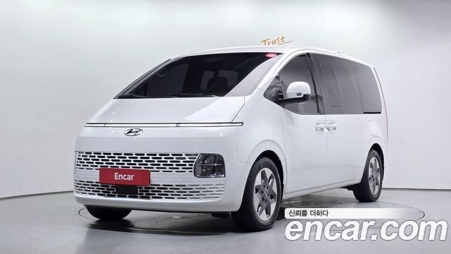Hyundai Staria 4WD Tourer 9-Seater Modern - фото 0