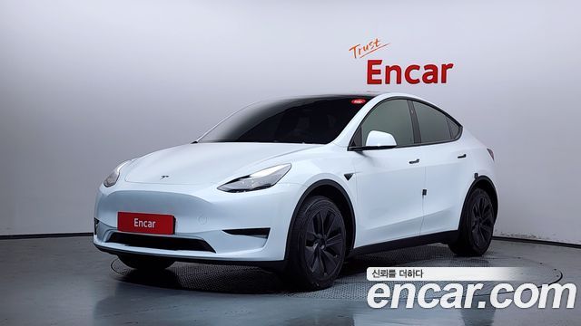 Tesla Model Y RWD - фото 0