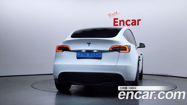 Tesla Model Y RWD - фото 3