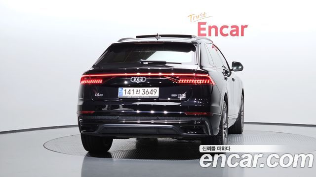 Audi Q8 55 TFSI Quattro Premium - фото 3