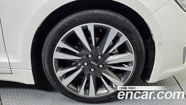 Lincoln MKZ Hybrid 2nd - фото 4