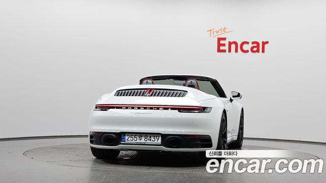 Porsche 911 Carrera 4 Cabriolet - фото 3