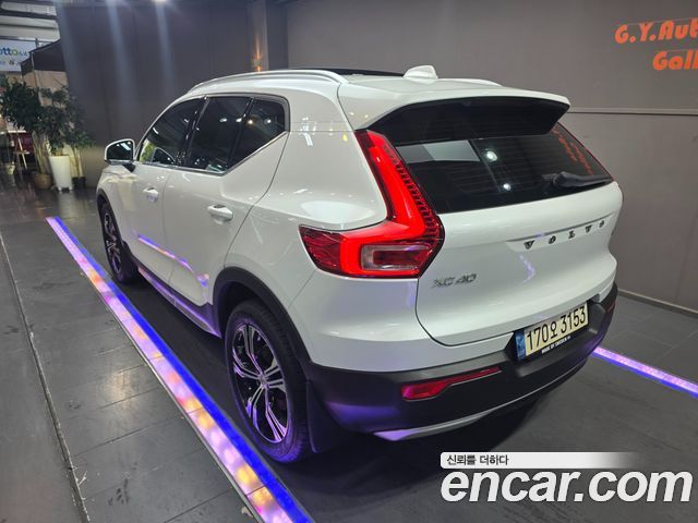 Volvo XC40 B4 Inscription - фото 1