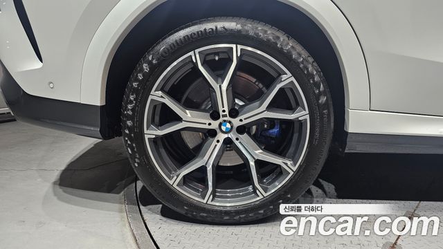 BMW X6 G06 xDrive40i M Sport - фото 4