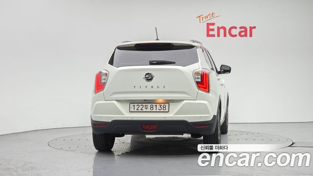 SsangYong Tivoli Gasoline 1.5 2WD V3 - фото 3
