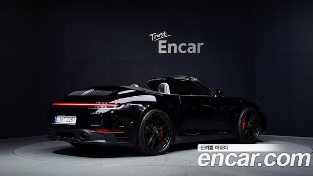 Porsche 911 Carrera GTS Cabriolet - фото 1