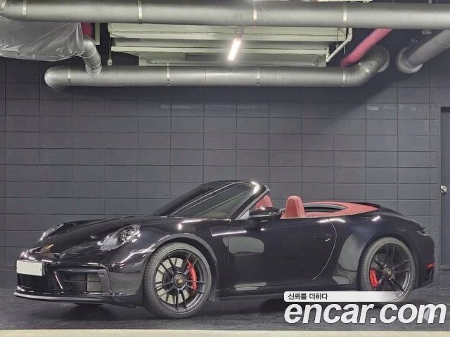 Porsche 911 Carrera GTS Cabriolet - фото 0