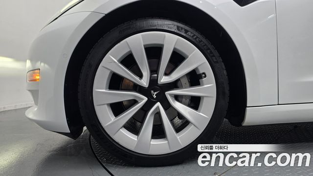 Tesla Model 3 Long Range AWD - фото 4