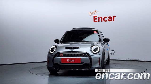 Mini Cooper S 5Door Mayfield Edition 3rd - фото 2