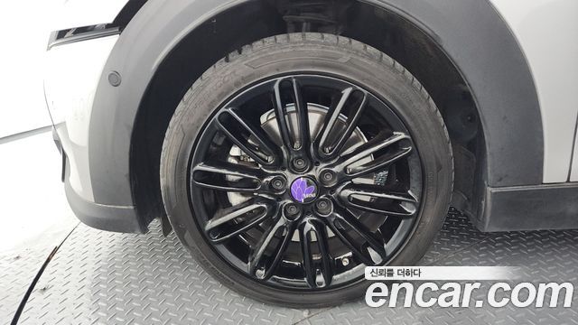 Mini Cooper S 5Door Mayfield Edition 3rd - фото 4