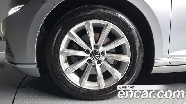 Volkswagen Passat B8 2.0 TDI Premium - фото 4