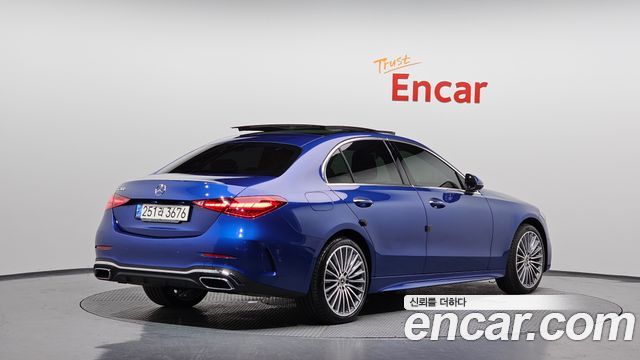 Mercedes-Benz C-Class W206 C300 AMG Line - фото 1