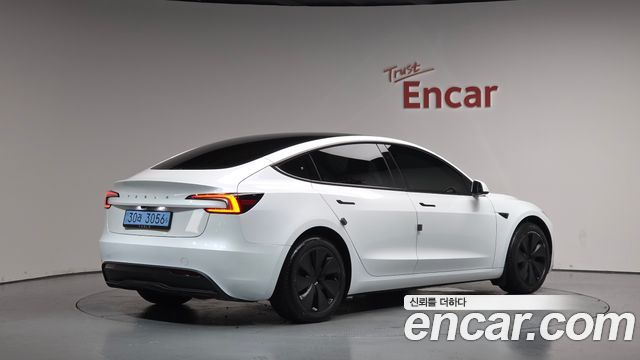 Tesla Model 3 RWD - фото 0