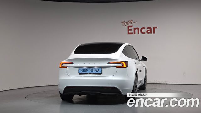 Tesla Model 3 RWD - фото 2