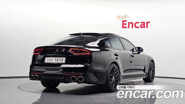 Kia Stinger 2.0 Turbo 2WD Dream Edition - фото 1