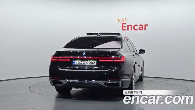 BMW 7 Series G11 730Ld xDrive Design Pure Excellence - фото 3