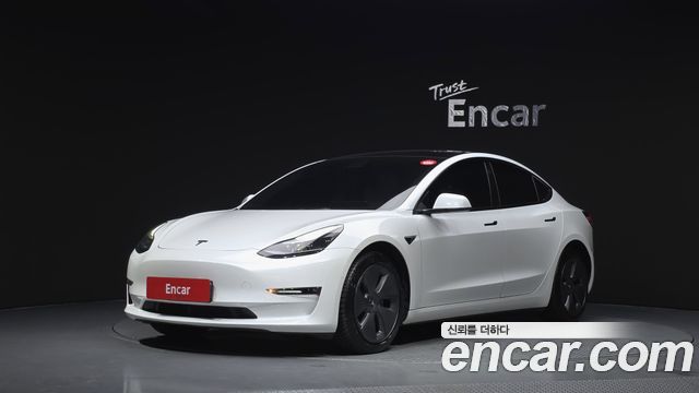 Tesla Model 3 Long Range AWD - фото 0