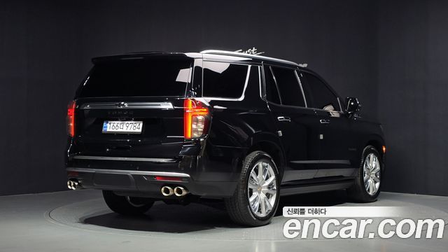 Chevrolet (GM Daewoo) Tahoe 6.2 Dark Knight 4WD - фото 1