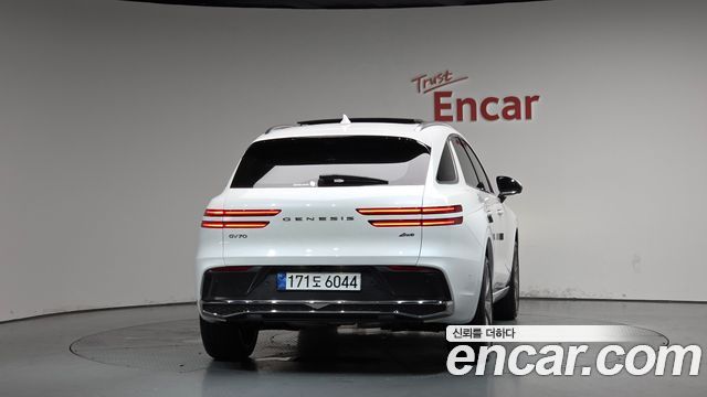 Genesis GV70 2.5T Gasoline AWD - фото 3