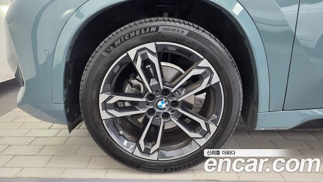 BMW X1 U11 xDrive 20i M Sport - фото 4