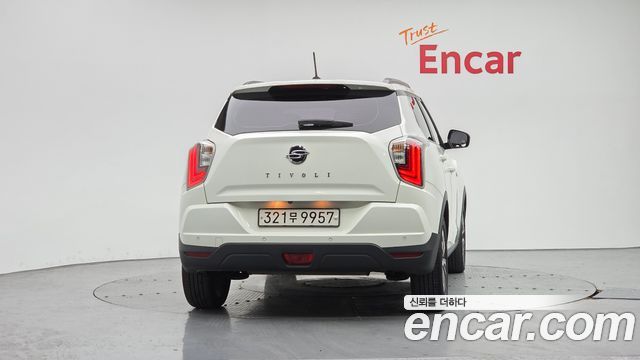 SsangYong Tivoli Gasoline 1.5 2WD V3 - фото 3
