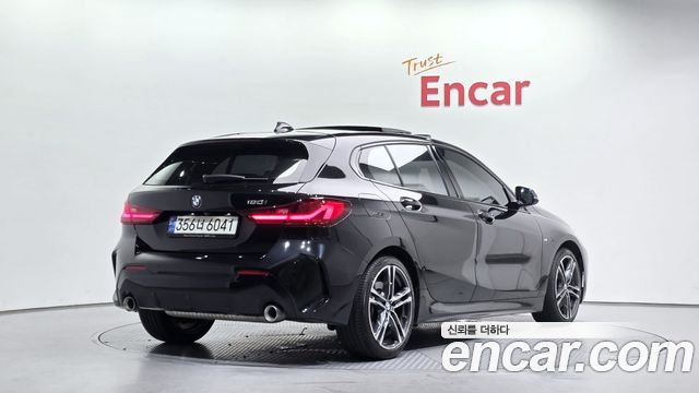BMW 1 Series F40 120i M Sports - фото 1