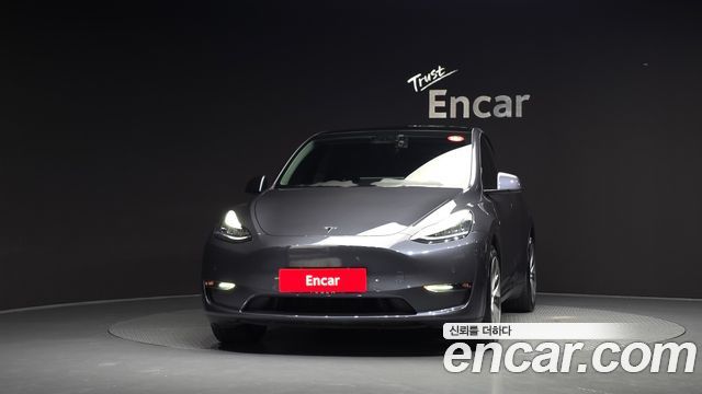 Tesla Model Y Long Range AWD - фото 2