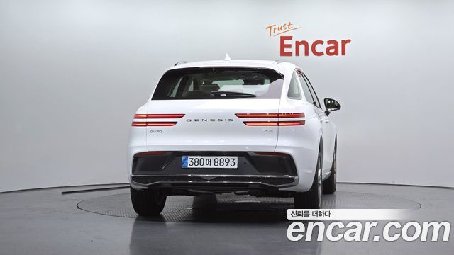 Genesis GV70 2.5T Gasoline AWD - фото 3