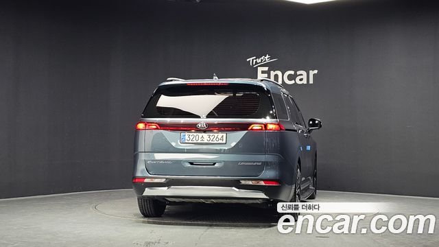 Kia Carnival 4-го поколения Gasoline 7-Seater Signature - фото 3