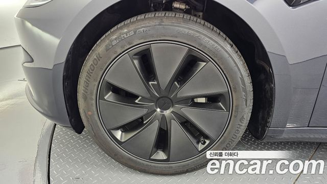 Tesla Model 3 RWD - фото 3