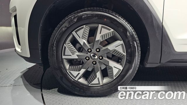 SsangYong Torres EVX E5 - фото 4