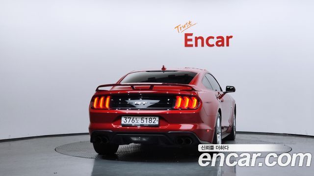Ford Mustang GT Coupe - фото 3
