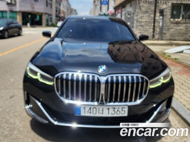 BMW 7 Series G11 745Le iPerformance Design Pure Excellence - фото 0