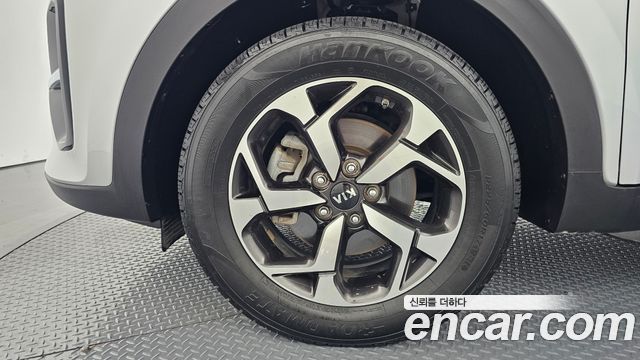 Kia Sportage The Bold Diesel 1.6 4WD Trendy - фото 4