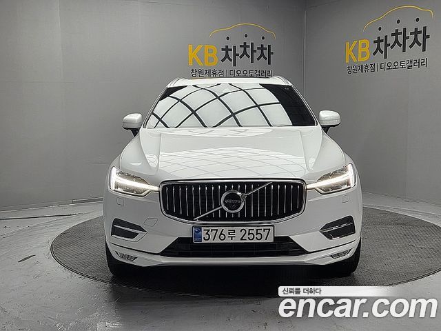 Volvo XC60 2-го поколения B5 Inscription - фото 1