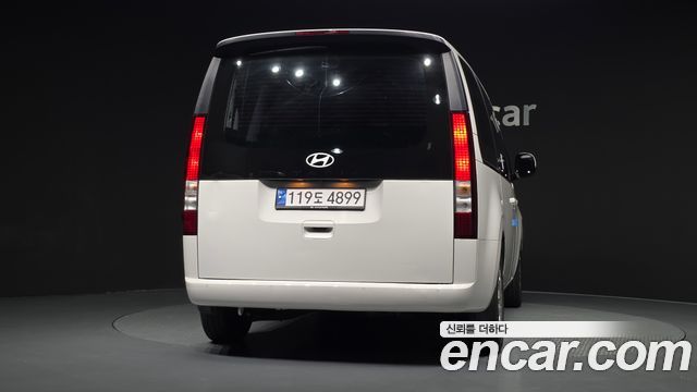 Hyundai Staria Tourer 9-Seater Modern - фото 3