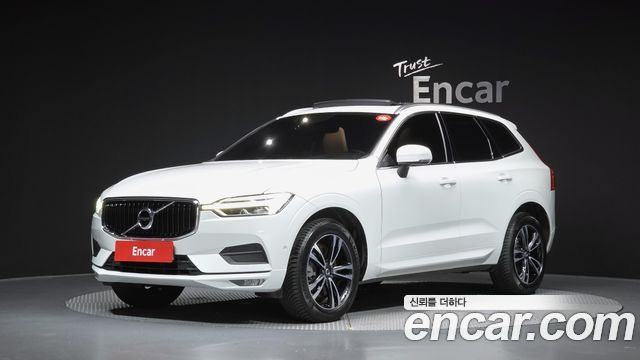 Volvo XC60 2-го поколения D5 Momentum - фото 0