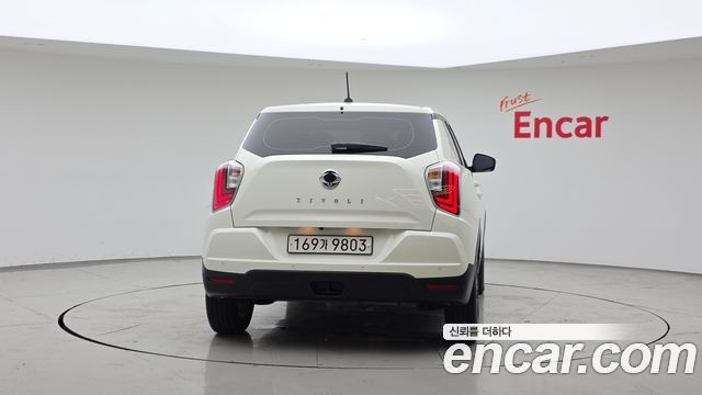 SsangYong Tivoli Gasoline 1.5 2WD V1 - фото 3