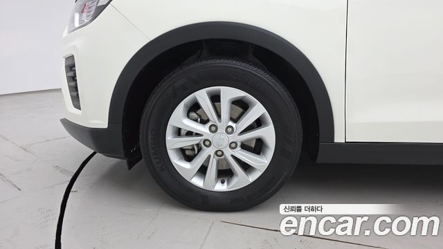 SsangYong Tivoli Gasoline 1.5 2WD V1 - фото 4