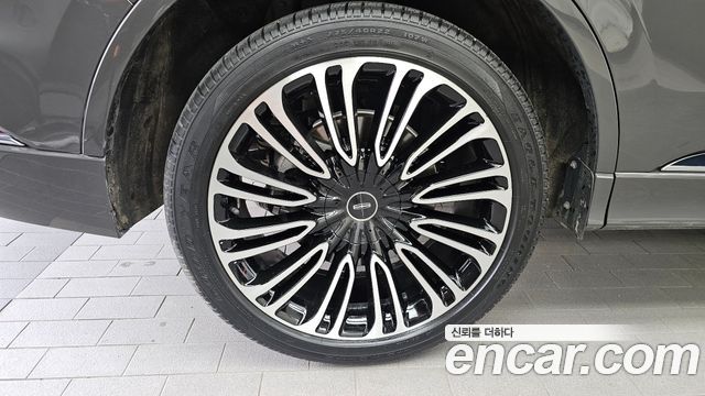Lincoln Aviator 2-го поколения 3.0 Black Label AWD - фото 4