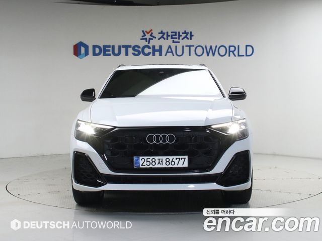 Audi Q8 55 TFSI Quattro Premium - фото 2