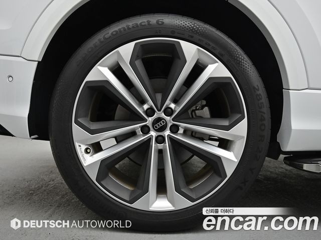 Audi Q8 55 TFSI Quattro Premium - фото 4
