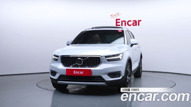 Volvo XC40 T4 Inscription - фото 2