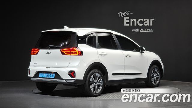 Kia Niro Plus Earth - фото 1
