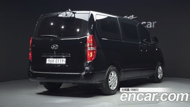 Hyundai Starex Новый Van 3-Seater Smart - фото 1