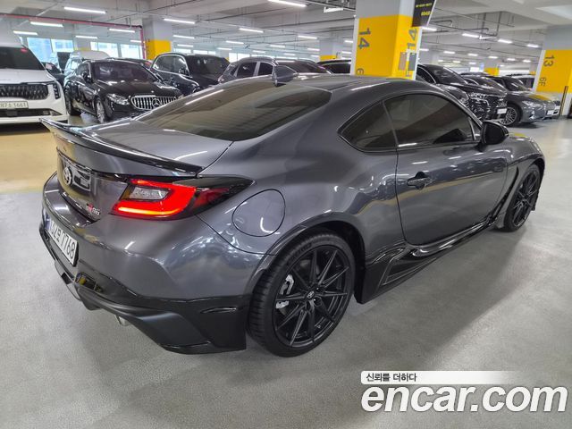 Toyota 86 GR86 2.4 Premium - фото 1