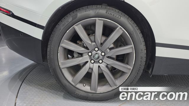 Land Rover Range Rover Velar 3.0 D300 R-Dynamic HSE - фото 4